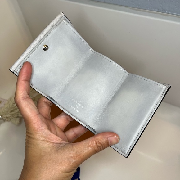 🎀 LOUIS VUITTON Discovery Compact Wallet - Picture 8 of 10